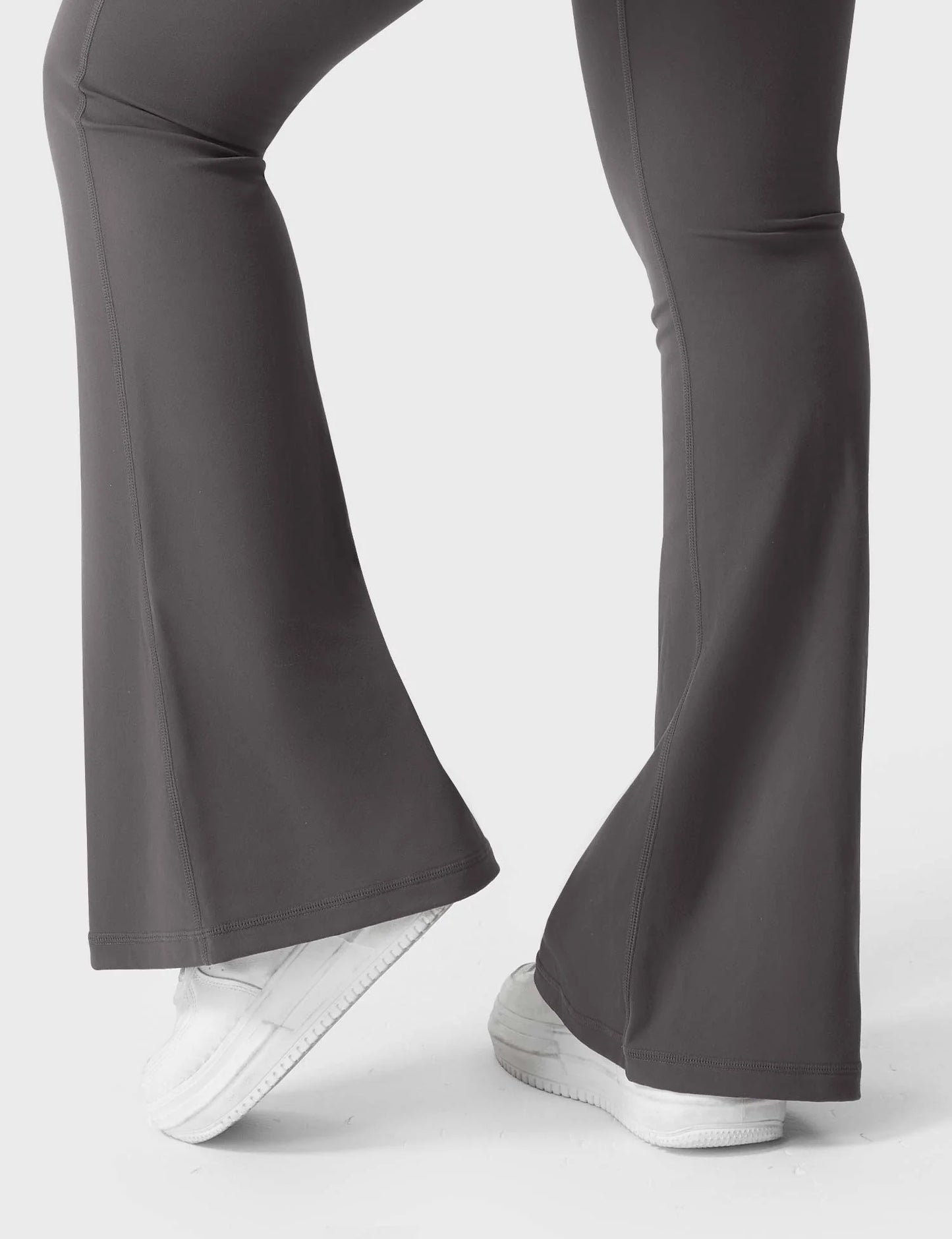 Leggings acampanados con bolsillos JMsports