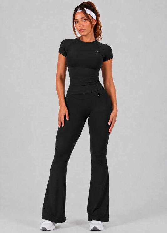 Conjunto Sculpt Halter, Acampanado Push Up, Leggins y Playera Premium