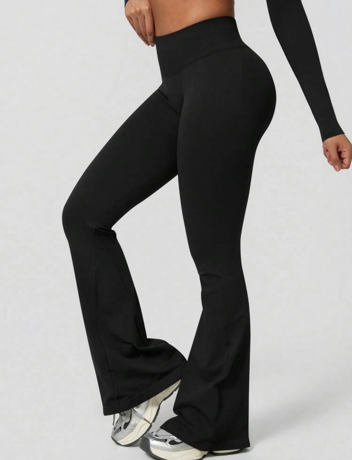 Leggings Push Up Premium Acampanado – Moldeadores, Tono Liso, Sin costuras