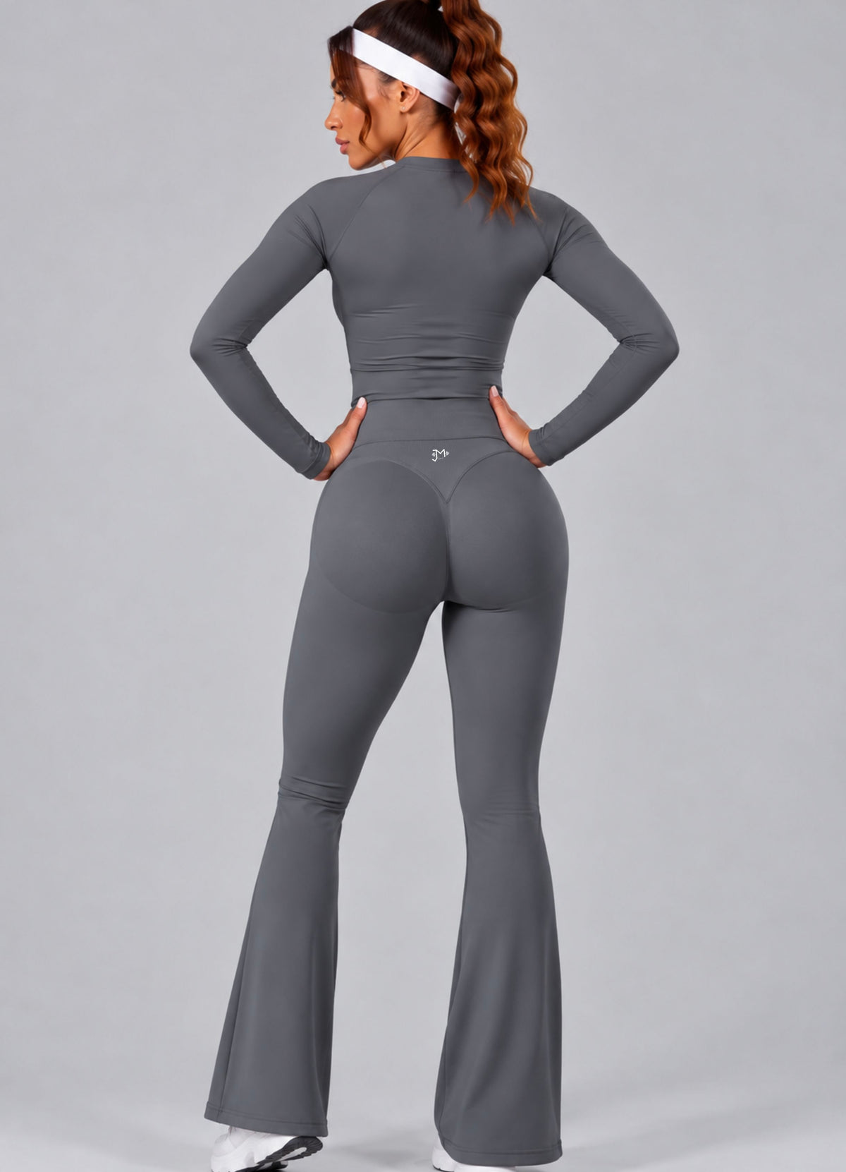 Conjunto Sculpt Halter, Acampanado Push Up, Leggins y Playera manga larga Premium