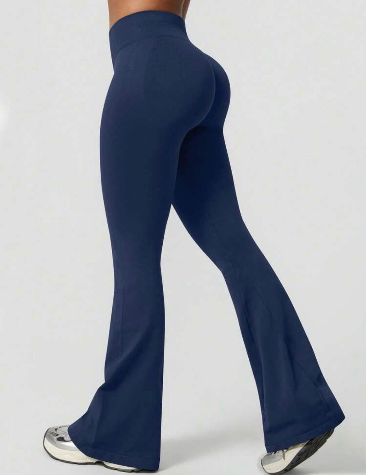 Leggings Push Up Premium Acampanado – Moldeadores, Tono Liso, Sin costuras