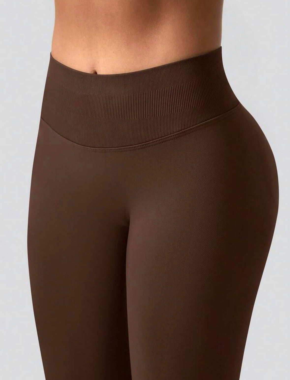 Leggings Push Up Premium Acampanado – Moldeadores, Tono Liso, Sin costuras