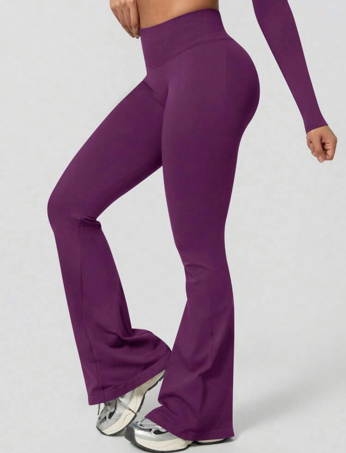 Leggings Push Up Premium Acampanado – Moldeadores, Tono Liso, Sin costuras