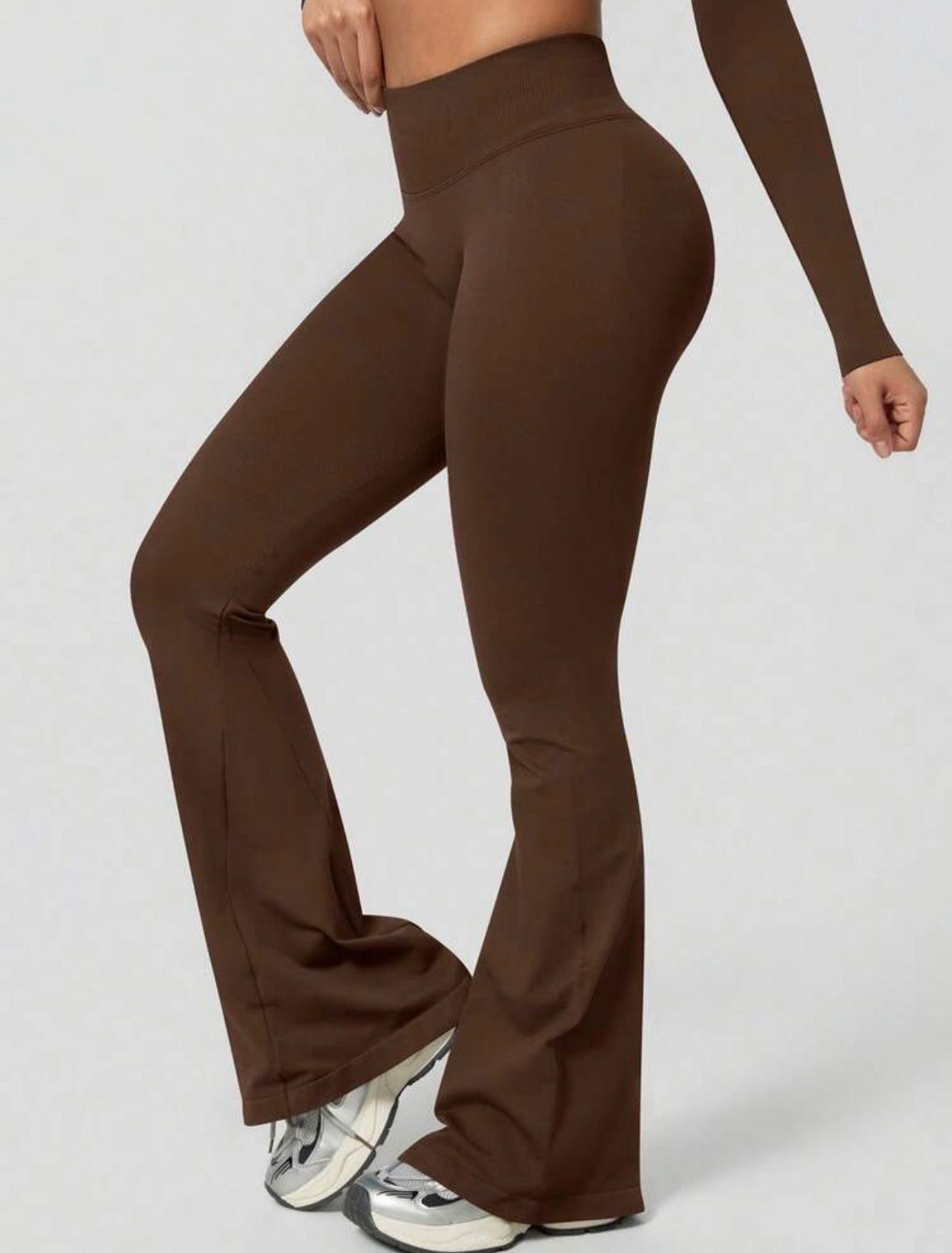 Leggings Push Up Premium Acampanado – Moldeadores, Tono Liso, Sin costuras