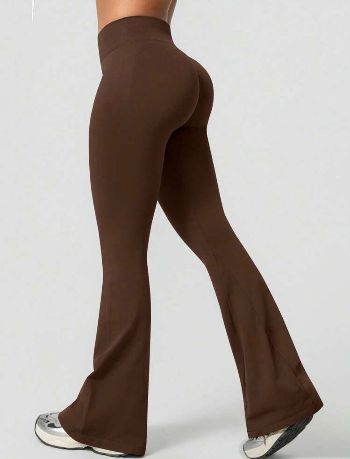 Leggings Push Up Premium Acampanado – Moldeadores, Tono Liso, Sin costuras