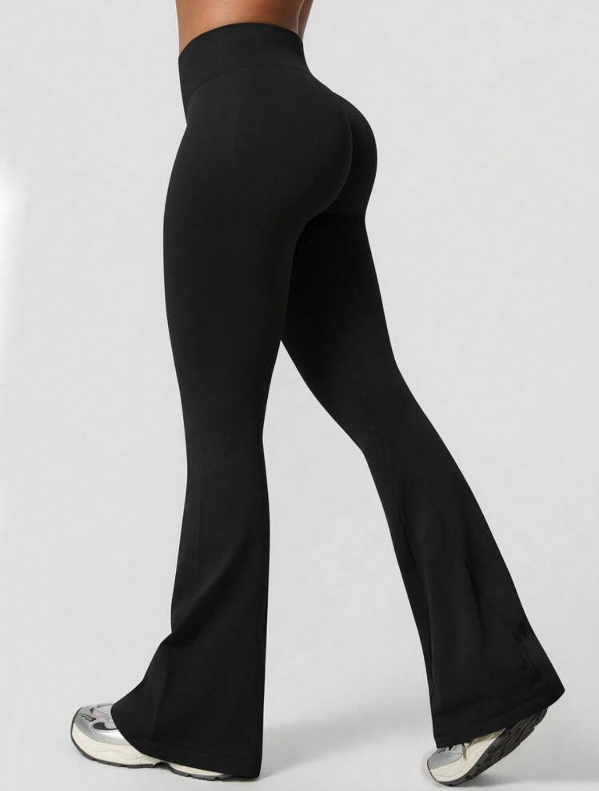 Leggings Push Up Premium Acampanado – Moldeadores, Tono Liso, Sin costuras