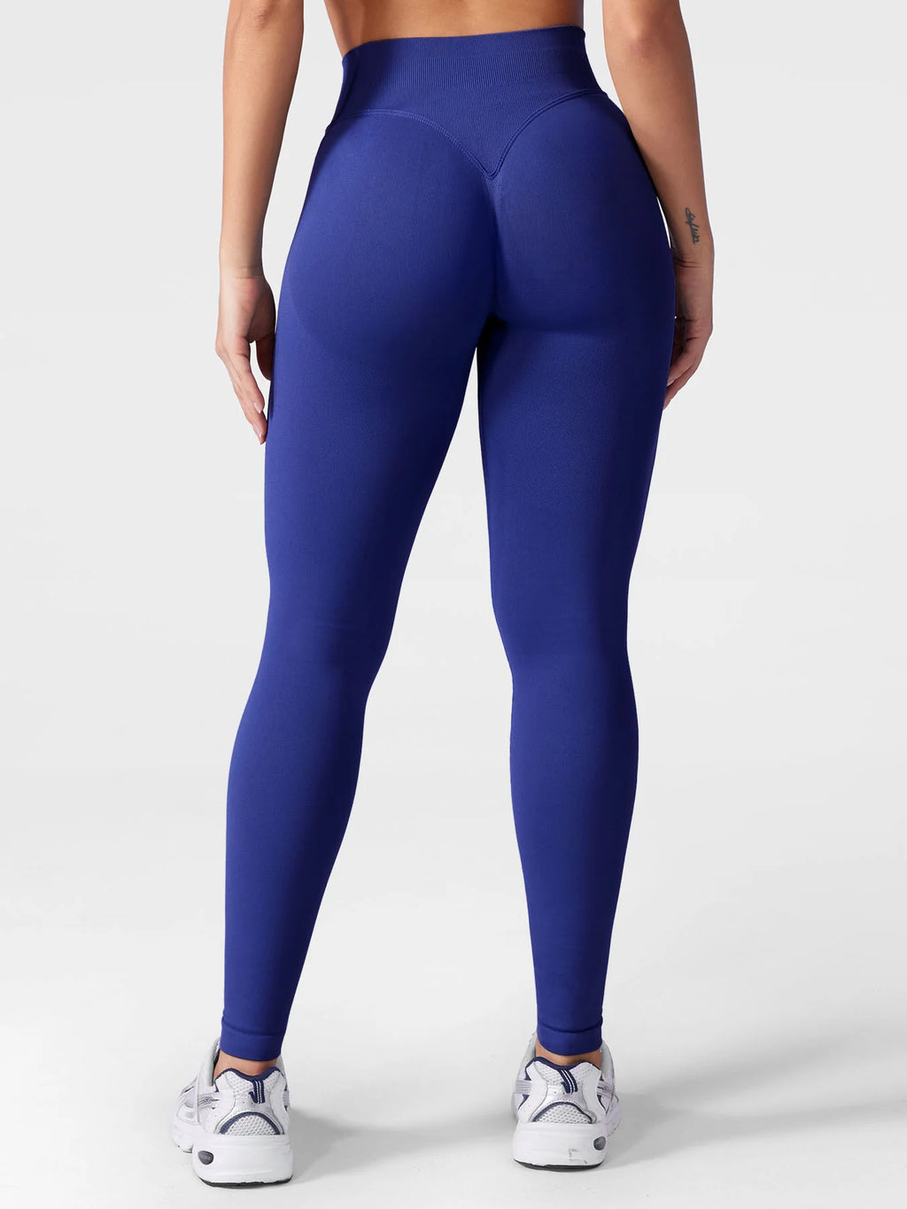 Leggings deportivos push up premium azul marino, cintura alta y fruncido oculto que realza glúteos