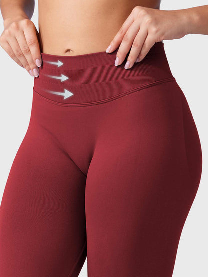 Leggings deportivos push up premium rojo tinto, cintura alta y fruncido oculto que realza glúteos