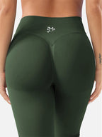 Leggings deportivos push up premium verde militar , cintura alta y fruncido oculto que realza glúteos